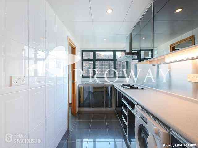 Mid Levels West - 80 Robinson Road 08