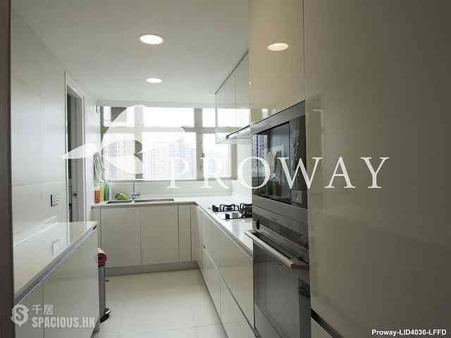 Mid Levels West - 80 Robinson Road 09