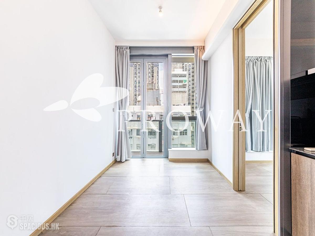 Sai Ying Pun - Two・Artlane 01