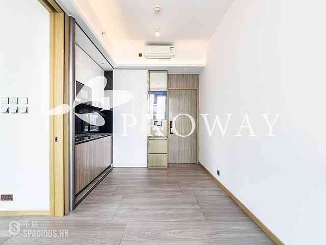 Sai Ying Pun - Two・Artlane 04
