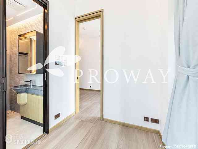 Sai Ying Pun - Two・Artlane 06
