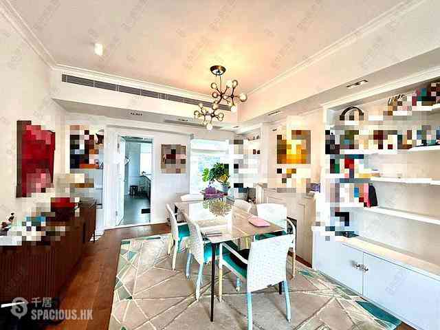 Mid Levels East - Bowen Place 07