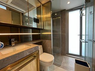 Sai Ying Pun - King's Hill 07