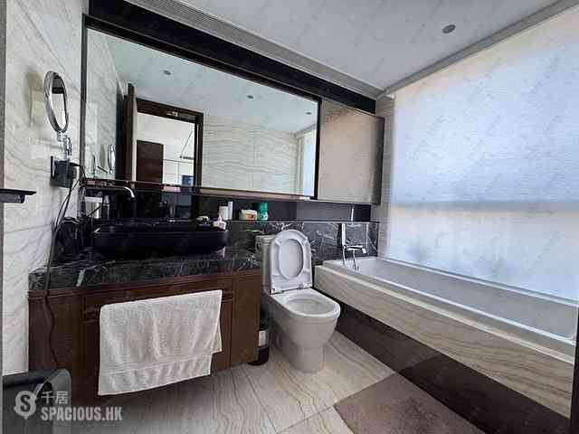 Wong Chuk Hang - Marinella Block 3 06