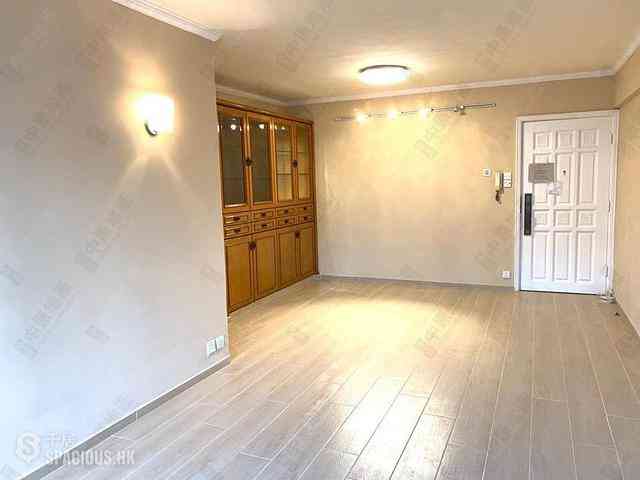 Mid Levels East - Grandview Tower Block B 14