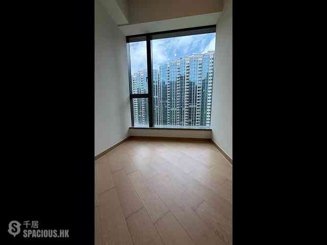 Wong Chuk Hang - The Southside Phase 1 Southland Tower 2A 09