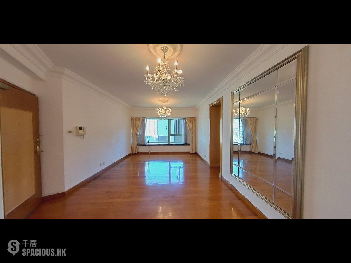 Wan Chai - Royal Court 01