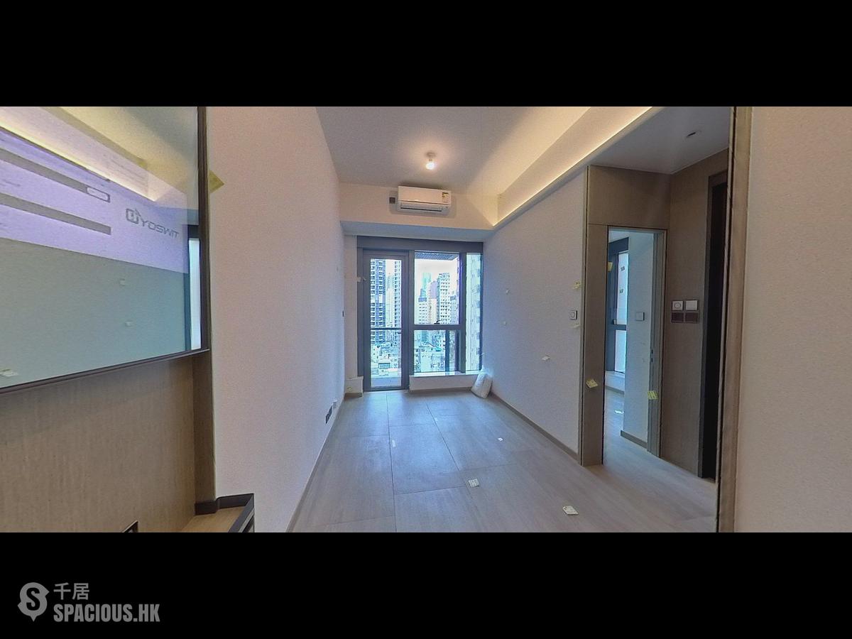 Sai Ying Pun - Two・Artlane 01