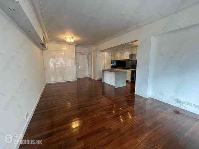 Mid Levels Central - Kam Fai Mansion 03