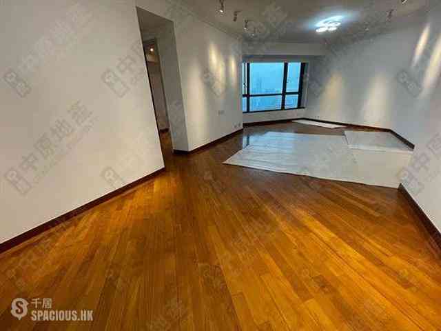 Mid Levels West - 80 Robinson Road 05