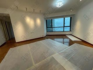 Mid Levels West - 80 Robinson Road 03