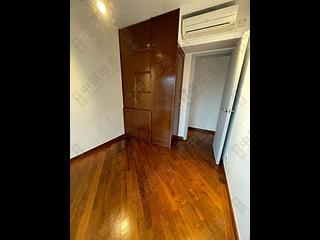 Mid Levels West - 80 Robinson Road 15