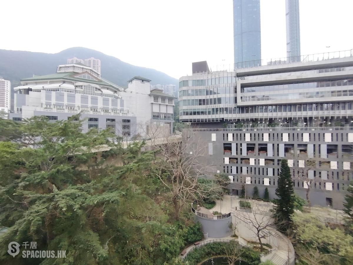 Happy Valley - Eight Kwai Fong Happy Valley 01