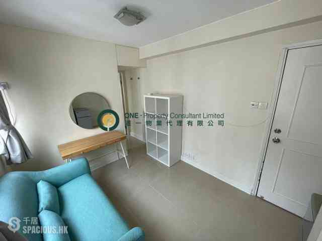 Sai Ying Pun - Fook Moon Building 04