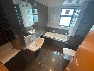 Mid Levels West - 80 Robinson Road 05