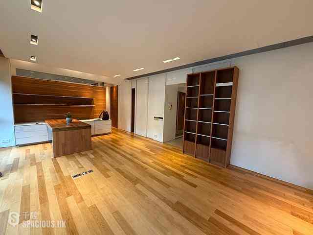 Mid Levels Central - Tavistock II 01