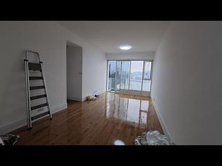 Quarry Bay - The Orchards Block 1 03