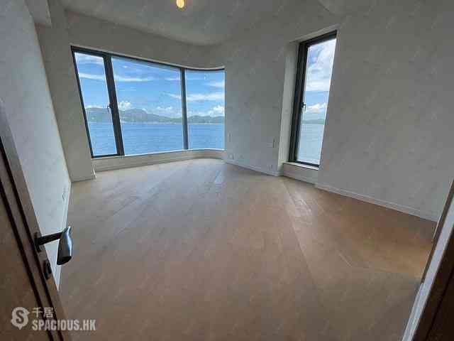 Ap Lei Chau - The Corniche Tower 1 03