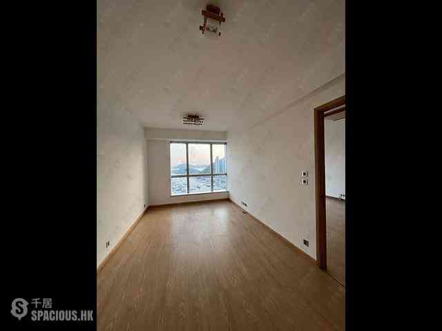 Wong Chuk Hang - Marinella Block 1 03