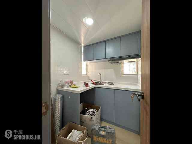 Kennedy Town - Luen Gay Apartments 05