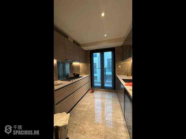 Gold Coast / So Kwun Wat - The Carmel 10