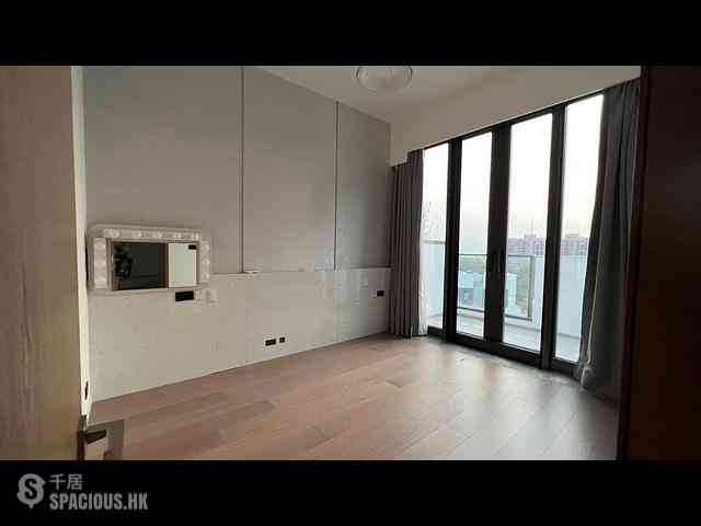 Gold Coast / So Kwun Wat - The Carmel 15