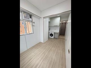 Sham Shui Po - Yuk Chuen Building 03