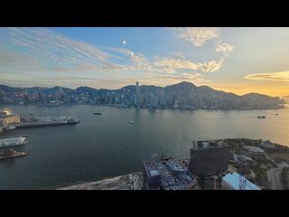 West Kowloon - The Harbourside Block 3 02