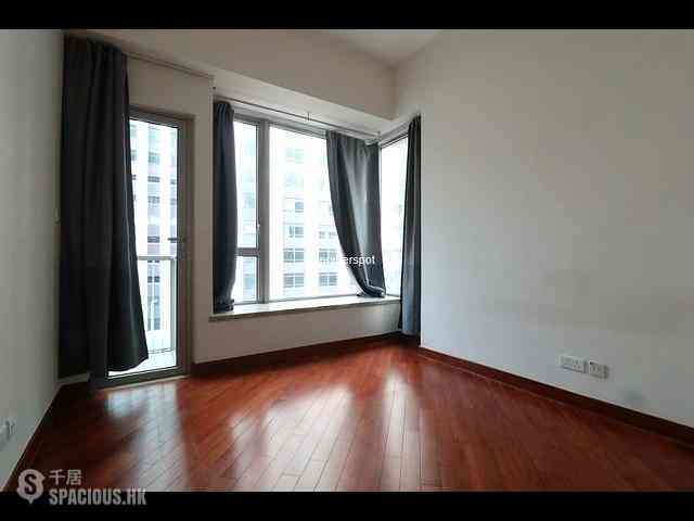 Wan Chai - The Avenue Phase 2 04