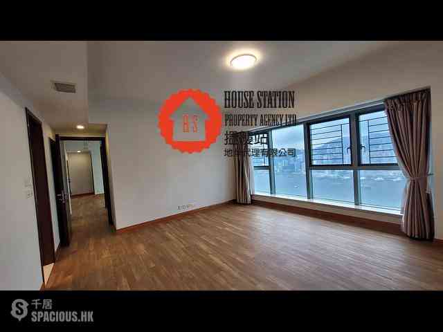 West Kowloon - The Harbourside Block 3 05