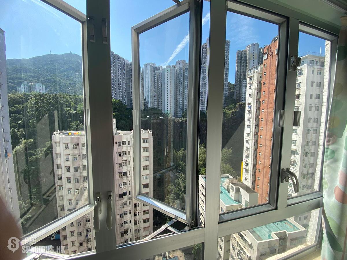 Sai Wan Ho - Wah Sing Building 01