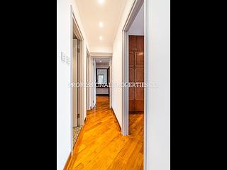 Mid Levels West - 80 Robinson Road 03