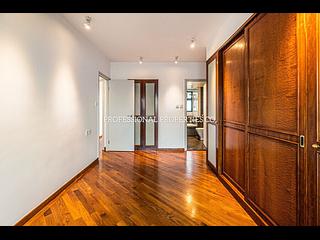 Mid Levels West - 80 Robinson Road 07