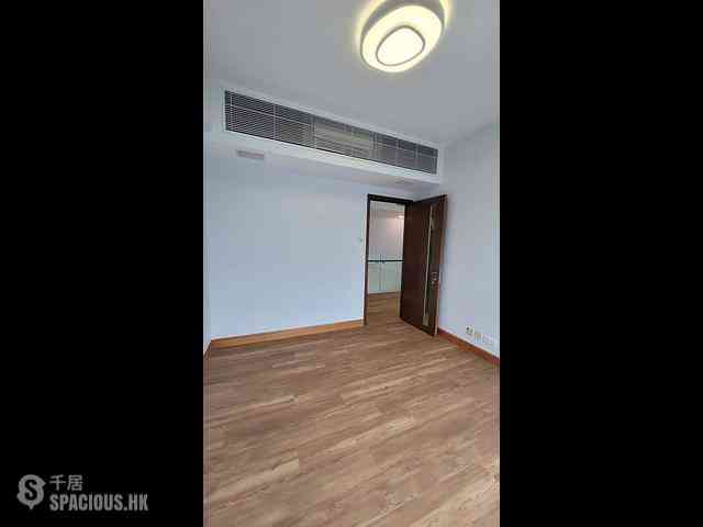 West Kowloon - The Harbourside Block 3 08