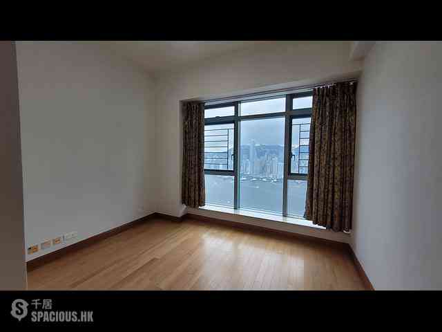 West Kowloon - The Harbourside 13