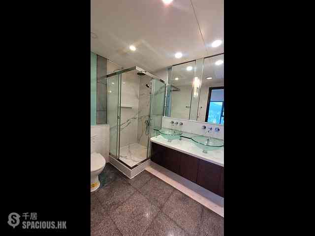 West Kowloon - The Harbourside 28