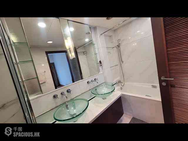 West Kowloon - The Harbourside 29