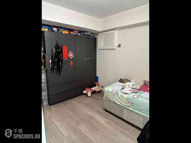 Hung Hom - Hunghom Bay Centre 13