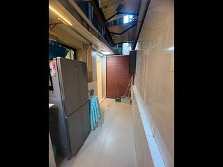 Mong Kok - Lee Man Building 08