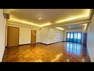 The Peak - Vivian Court 04