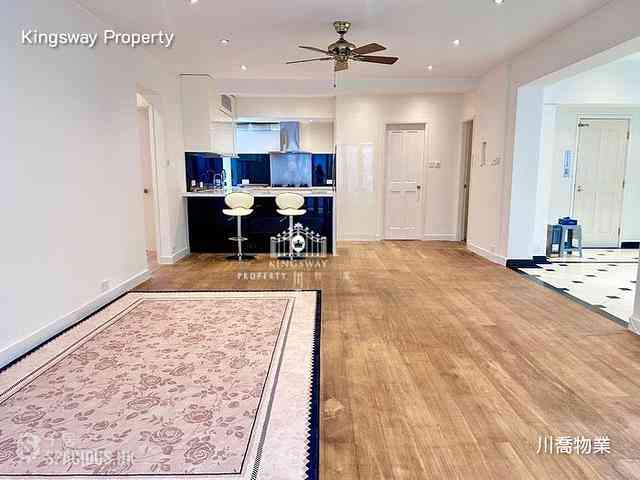 Mid Levels West - Peace Court 06
