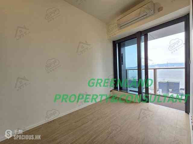 Sai Ying Pun - Des Voeux W Residence 03