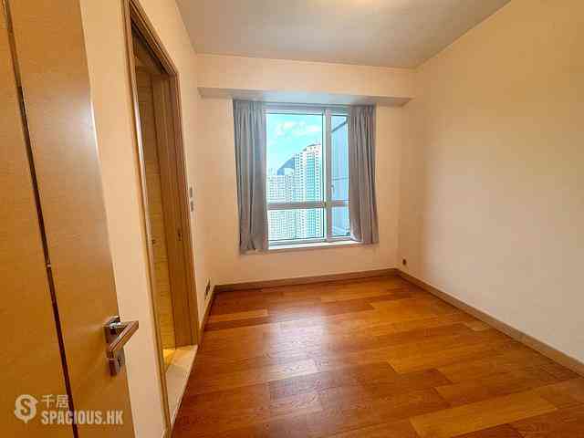Wong Chuk Hang - Marinella Block 8 04