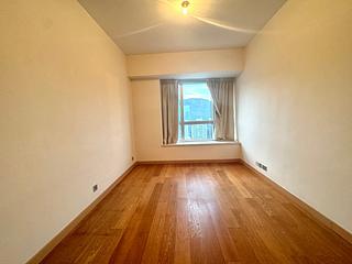 Wong Chuk Hang - Marinella Block 8 05