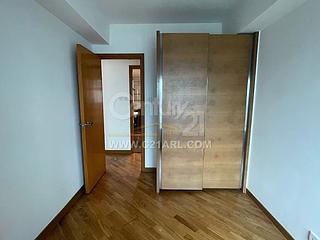 Mid Levels West - 80 Robinson Road 11