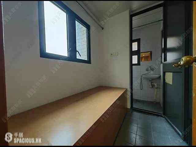 Mid Levels West - 1, Po Shan Road Block 3 14
