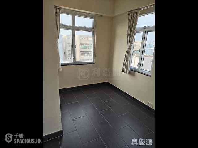 North Point - Ka Hing Building 01
