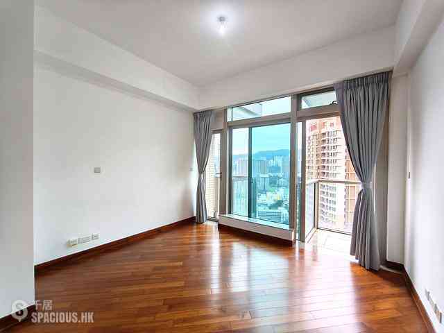 Wan Chai - The Avenue Phase 2 Block 2 02