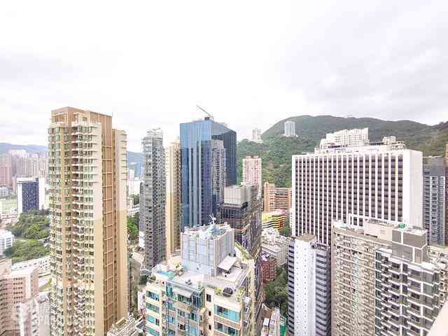 Wan Chai - The Avenue Phase 2 Block 2 05