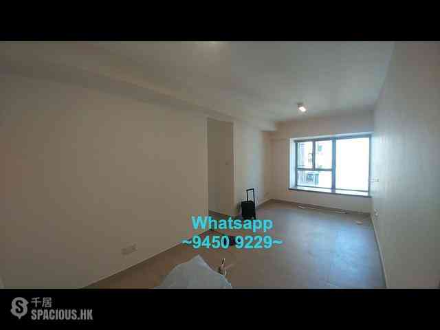 Sheung Wan - Queen's Terrace 01